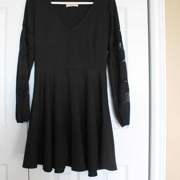 BLACK DRESS - Picture 3 of 11